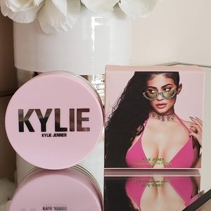 Kylie Cosmetics Loose Illuminating Powder 💕🤎🤍
